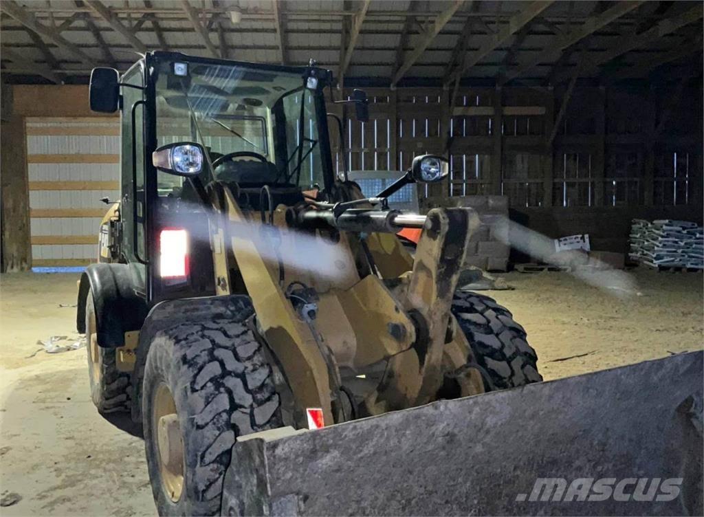 CAT 906H Utovarivači na kotačima