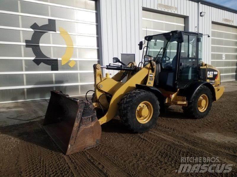 CAT 906M Utovarivači na kotačima