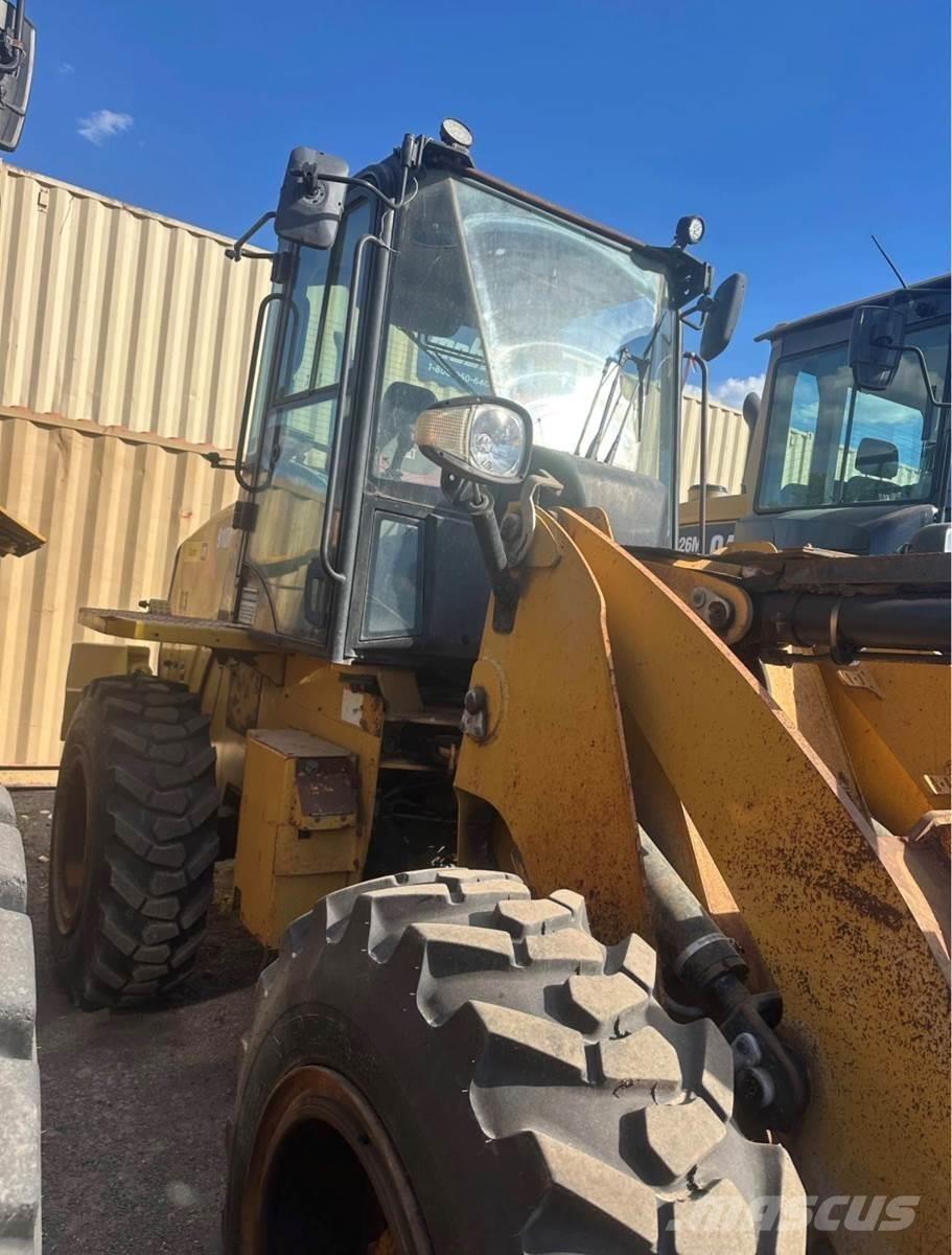 CAT 910M Utovarivači na kotačima