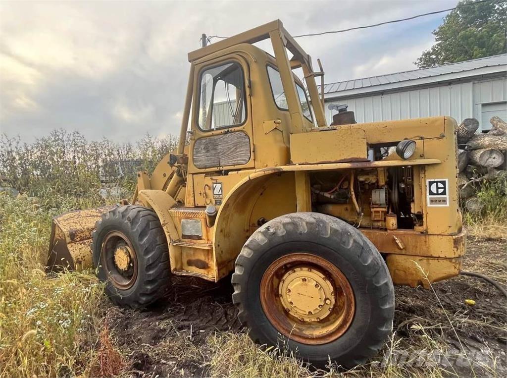 CAT 922B Utovarivači na kotačima