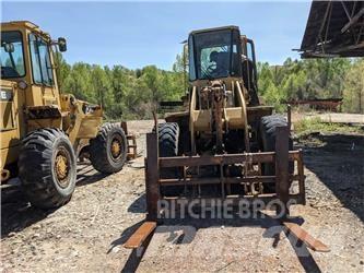 CAT 926E Utovarivači na kotačima