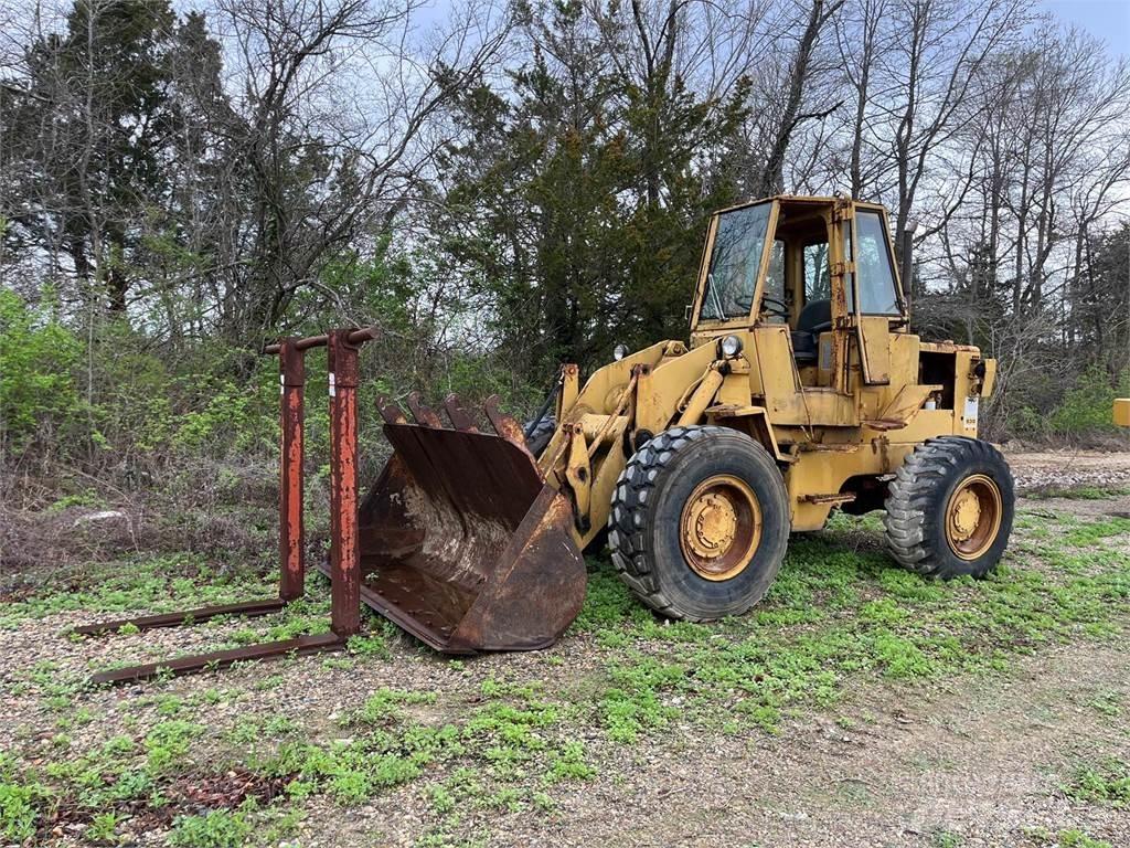 CAT 930 Utovarivači na kotačima