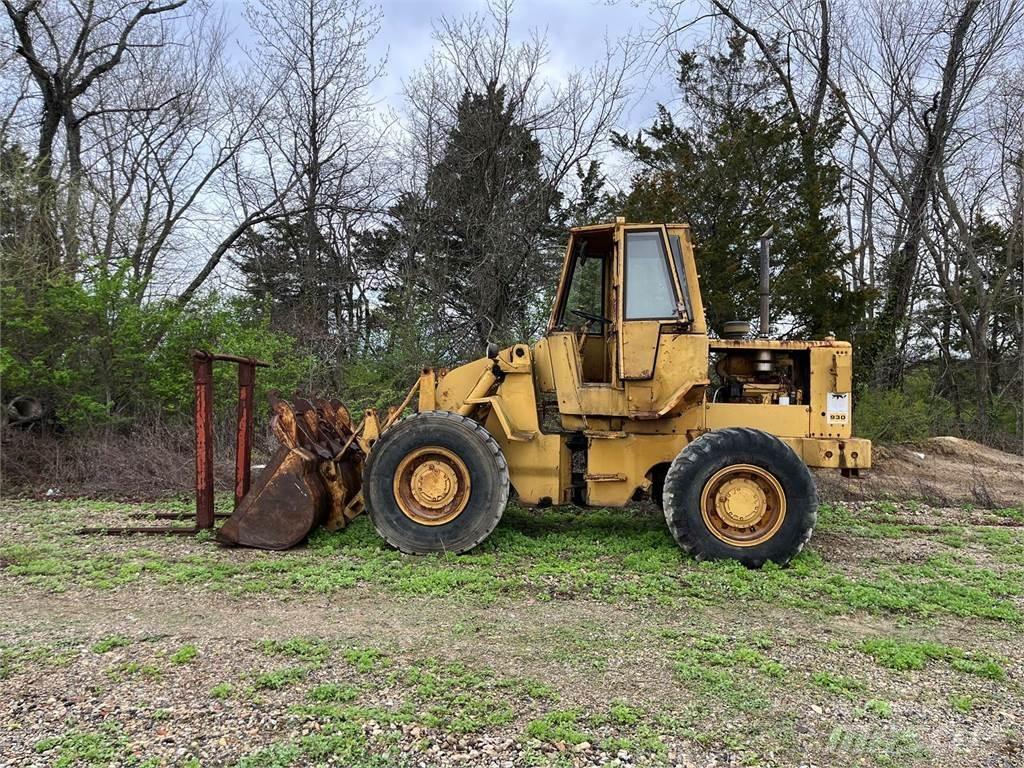 CAT 930 Utovarivači na kotačima