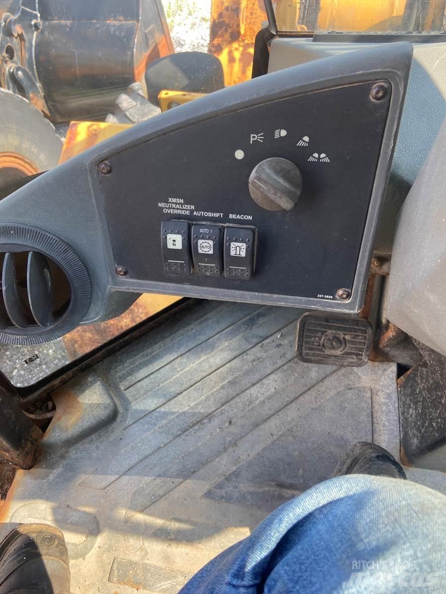 CAT 930G Utovarivači na kotačima