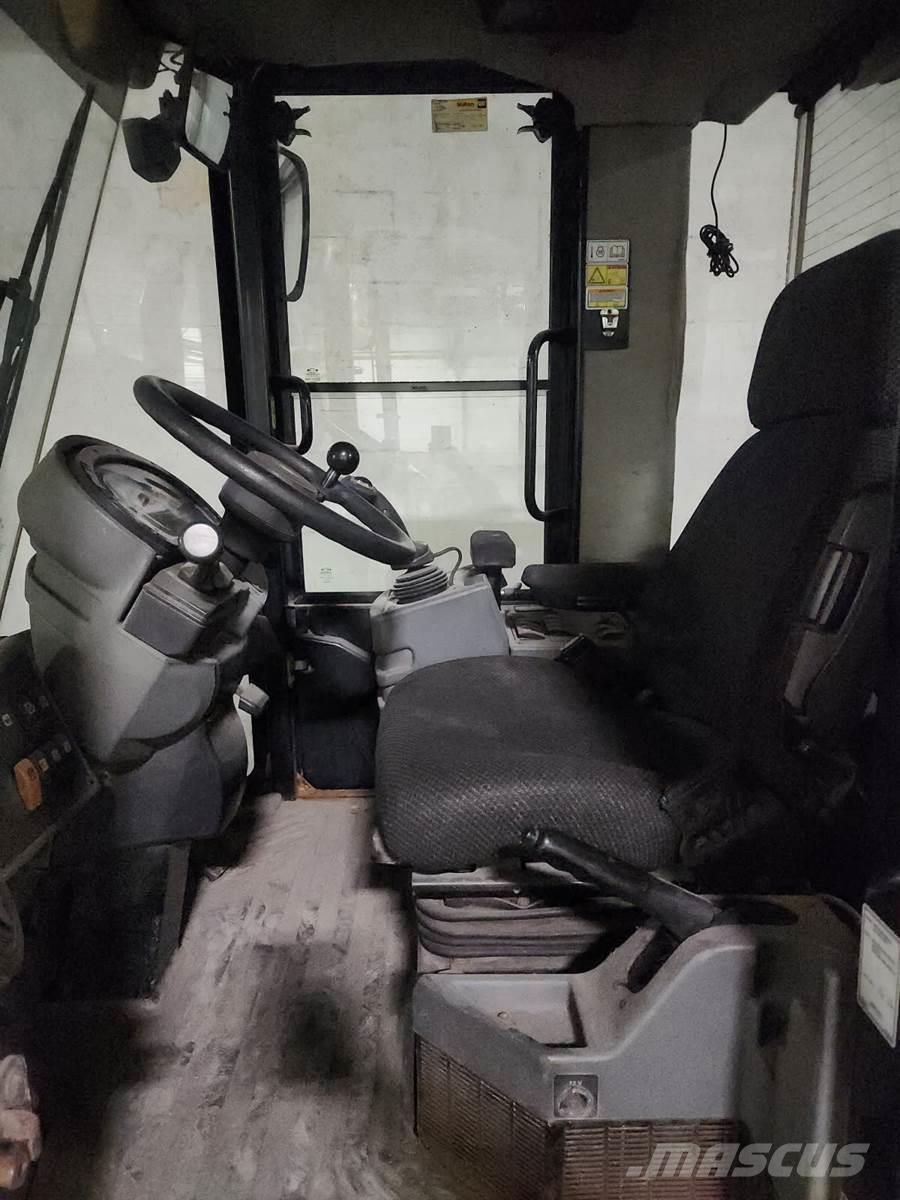 CAT 930H Utovarivači na kotačima