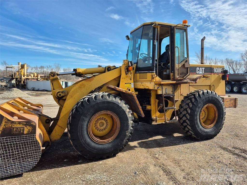 CAT 938F Utovarivači na kotačima