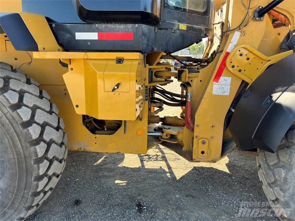 CAT 938M Utovarivači na kotačima