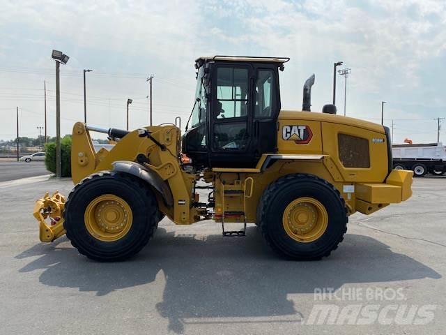CAT 938M Utovarivači na kotačima