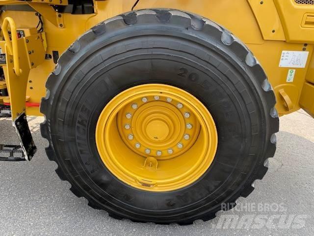 CAT 938M Utovarivači na kotačima