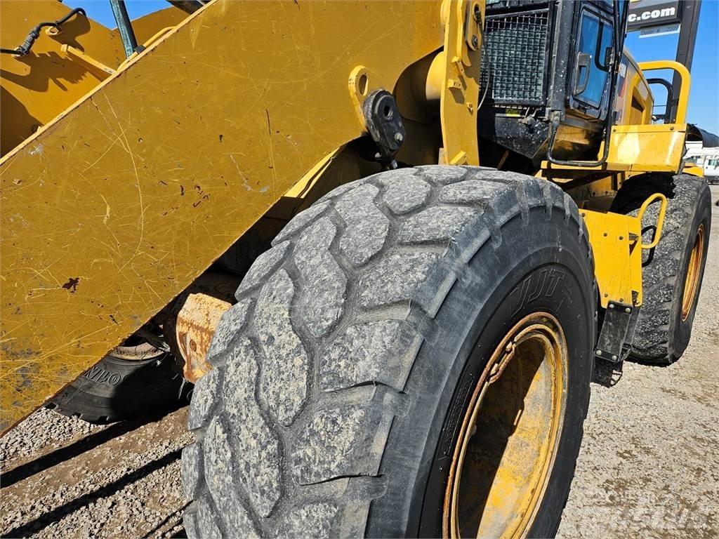 CAT 938M Utovarivači na kotačima