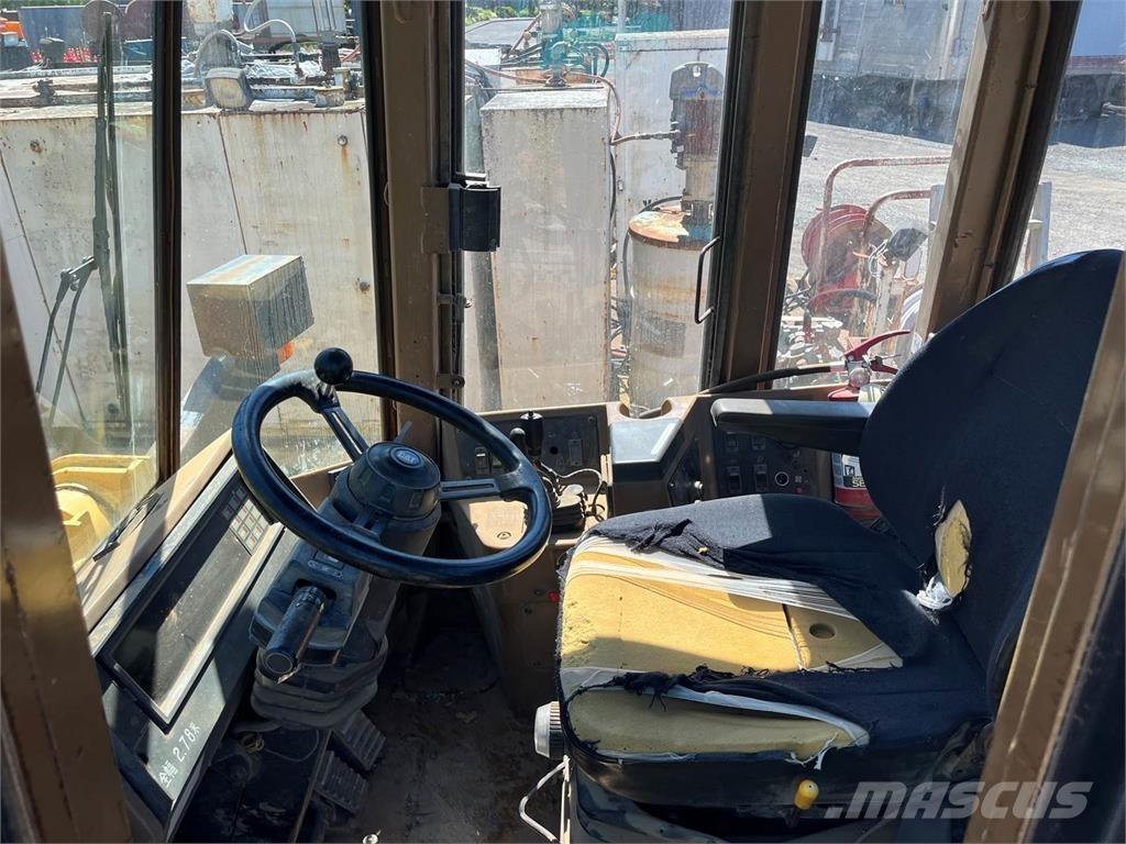 CAT 950F Utovarivači na kotačima