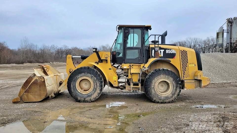 CAT 950M Utovarivači na kotačima