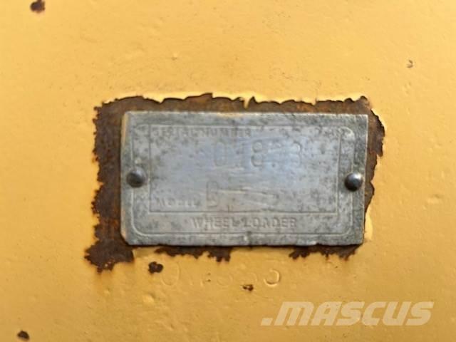 CAT 988B Utovarivači na kotačima