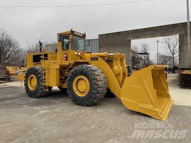 CAT 988B Utovarivači na kotačima