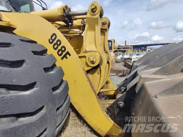 CAT 988F Utovarivači na kotačima