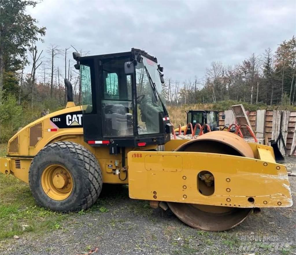 CAT CS74 Valjci sa jednim bubnjem