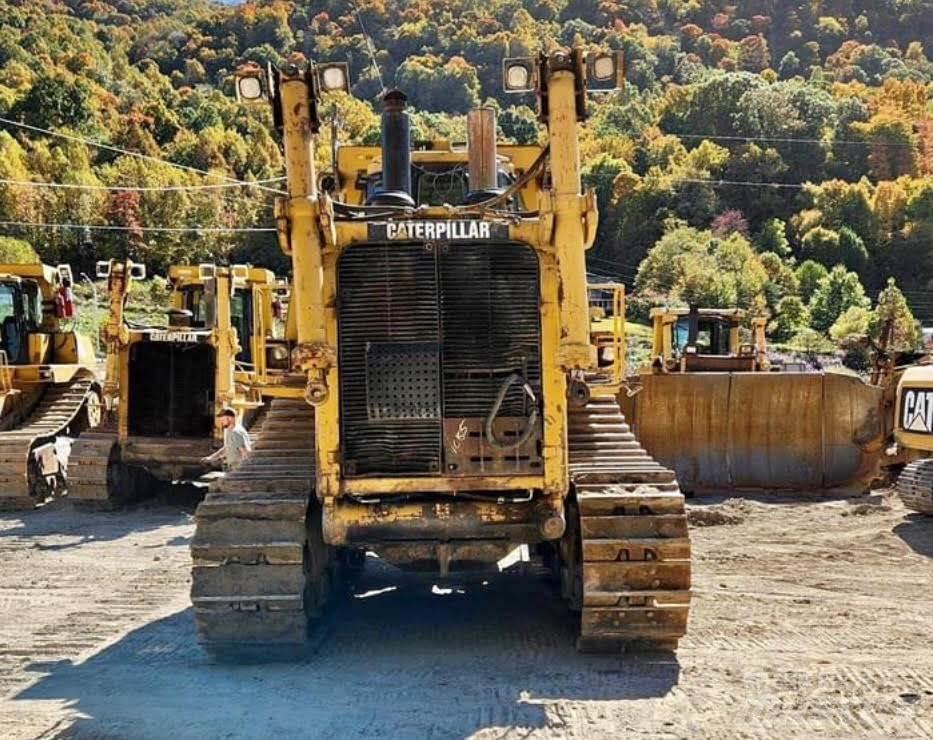 CAT D10T Buldožeri gusjeničari