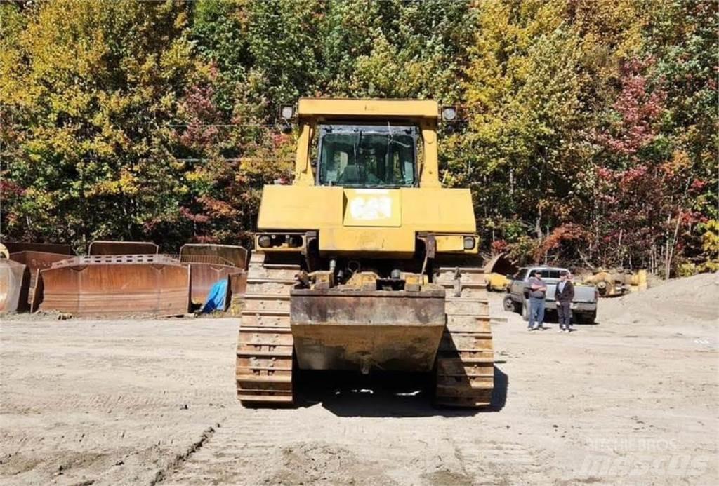 CAT D10T Buldožeri gusjeničari