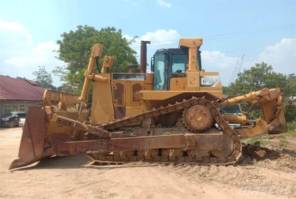 CAT D10T Buldožeri gusjeničari