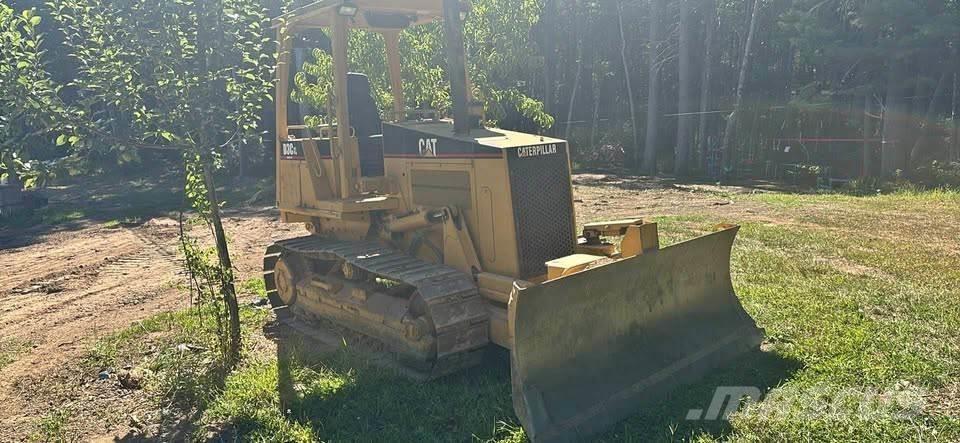 CAT D3C XL Buldožeri gusjeničari
