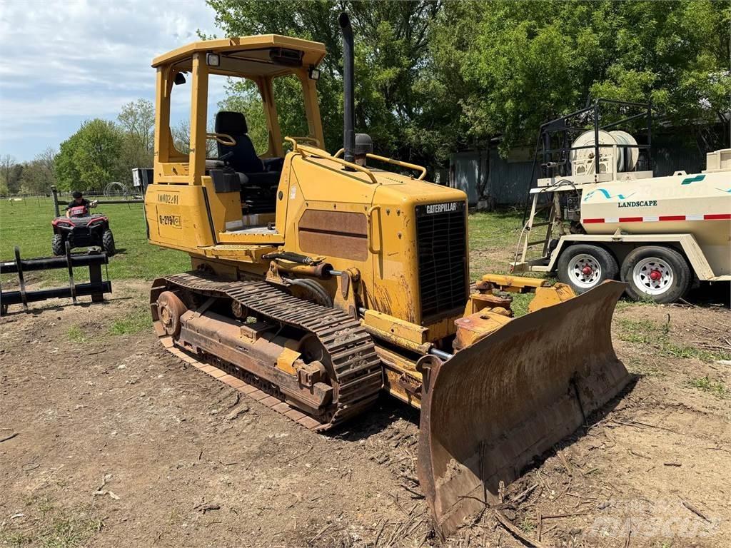 CAT D3G XL Buldožeri gusjeničari