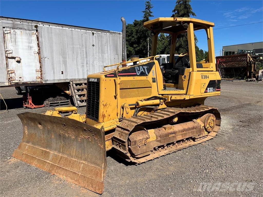 CAT D3G XL Buldožeri gusjeničari