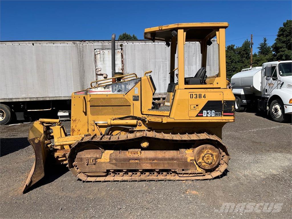 CAT D3G XL Buldožeri gusjeničari