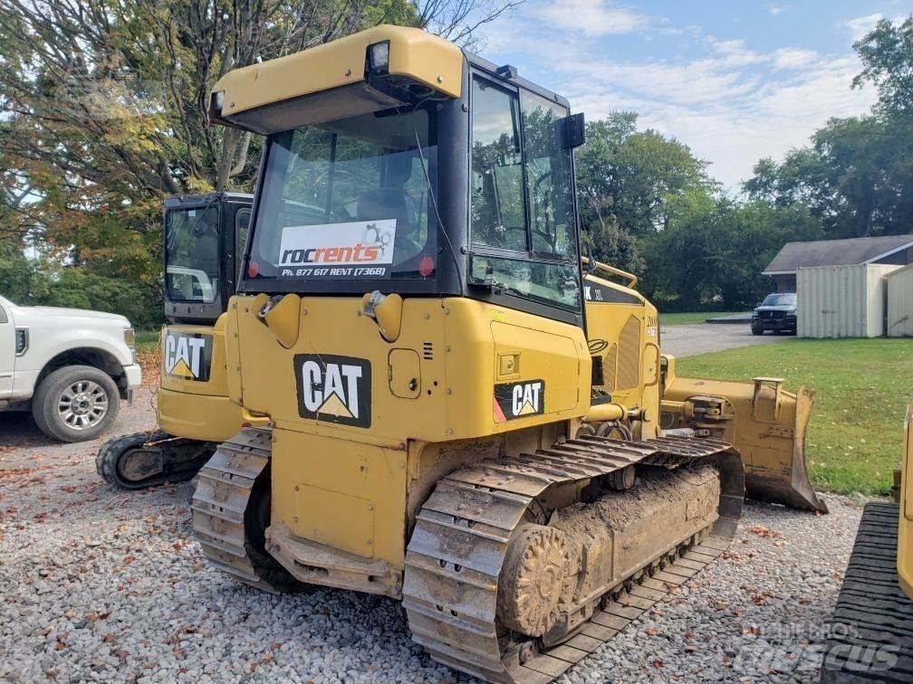 CAT D4K XL Buldožeri gusjeničari