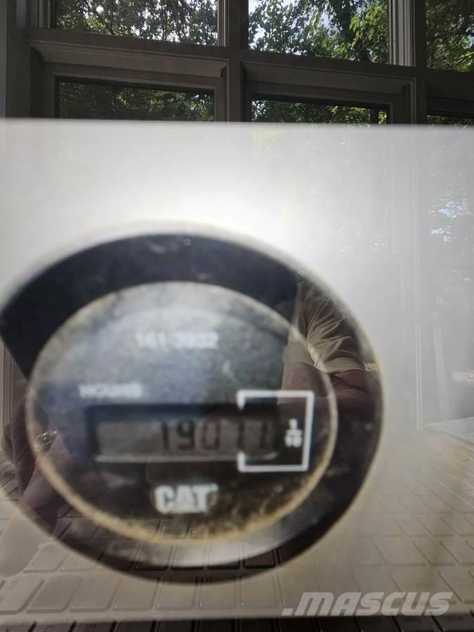 CAT D5G XL Buldožeri gusjeničari