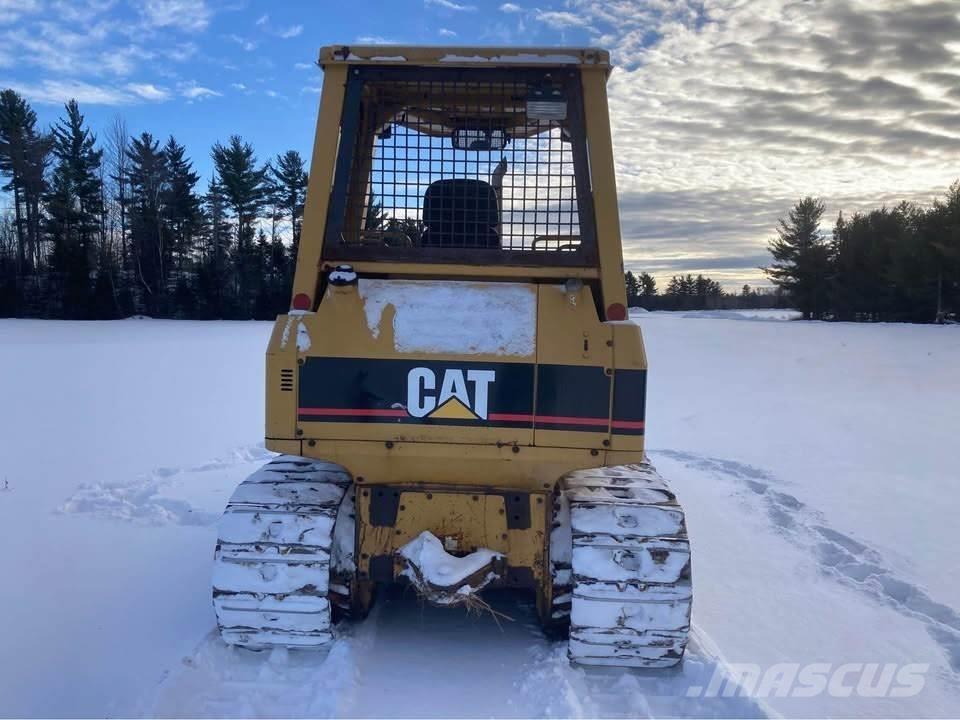 CAT D5G XL Buldožeri gusjeničari