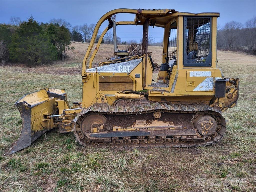 CAT D5G XL Buldožeri gusjeničari