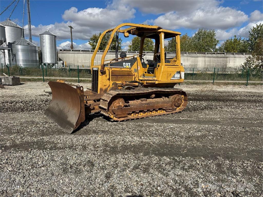 CAT D5G XL Buldožeri gusjeničari