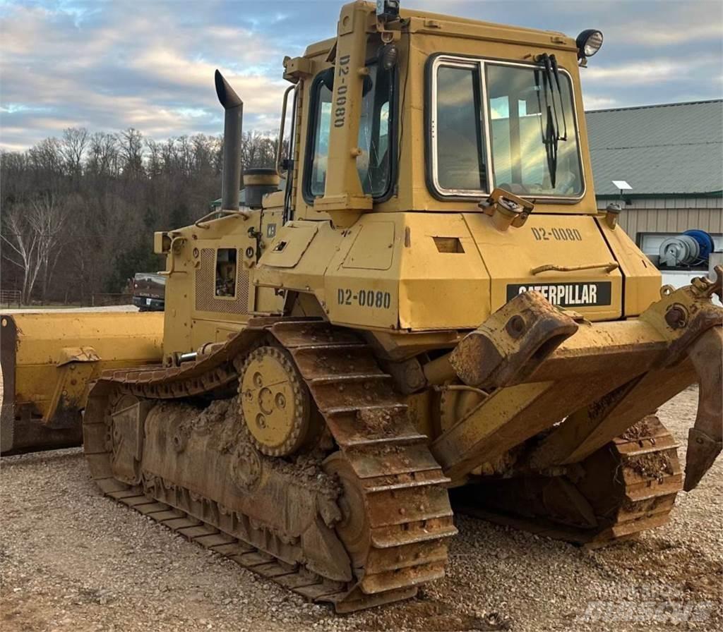 CAT D5H Buldožeri gusjeničari