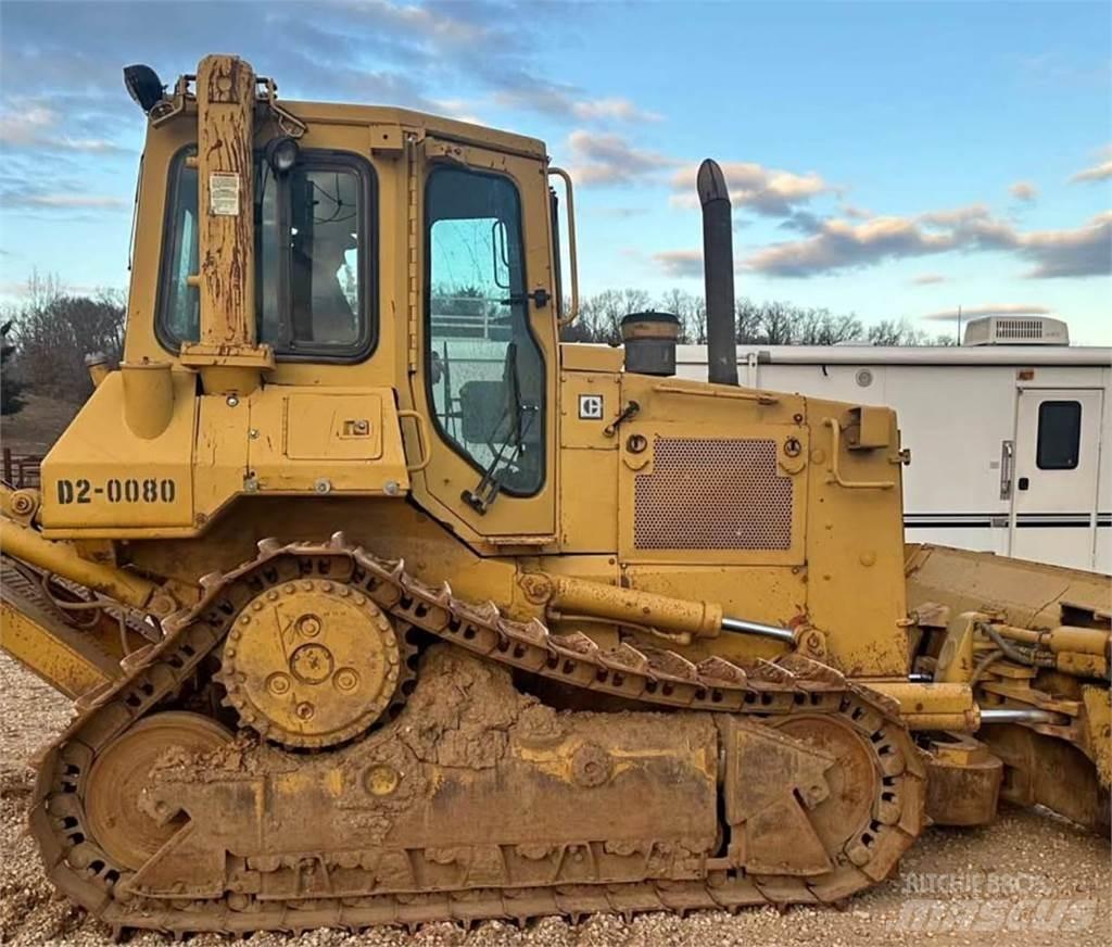 CAT D5H Buldožeri gusjeničari
