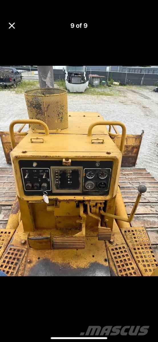 CAT D5H II Buldožeri gusjeničari