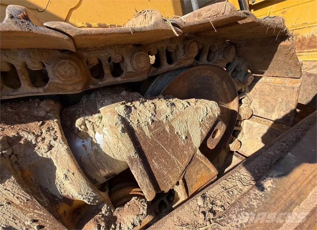 CAT D6 Buldožeri gusjeničari