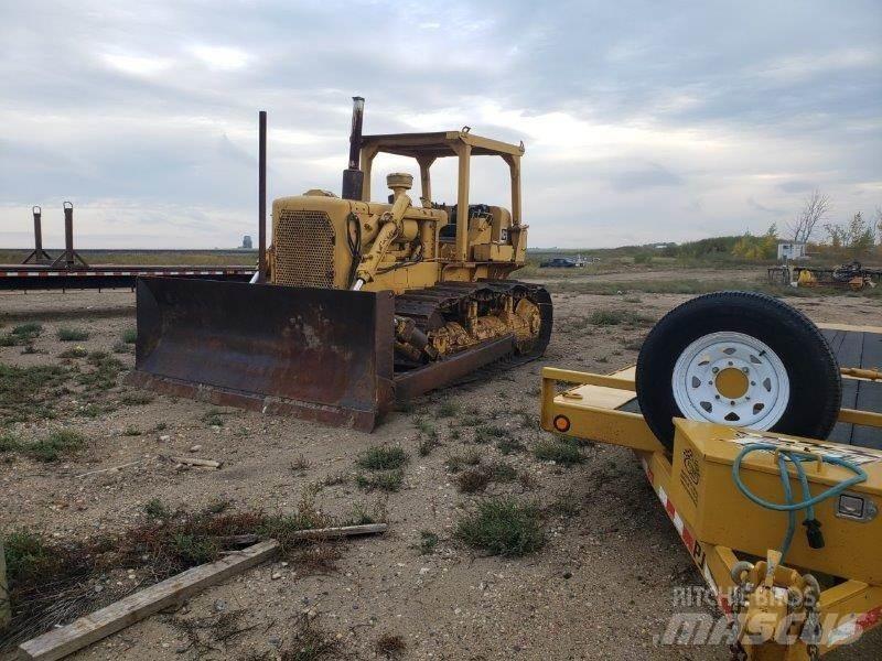CAT D6C Buldožeri gusjeničari