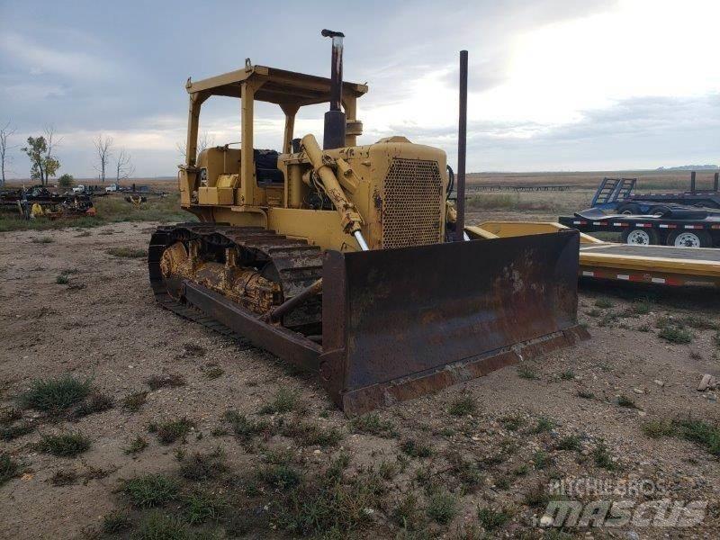 CAT D6C Buldožeri gusjeničari