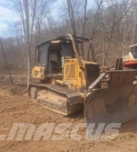 CAT D6K Buldožeri gusjeničari