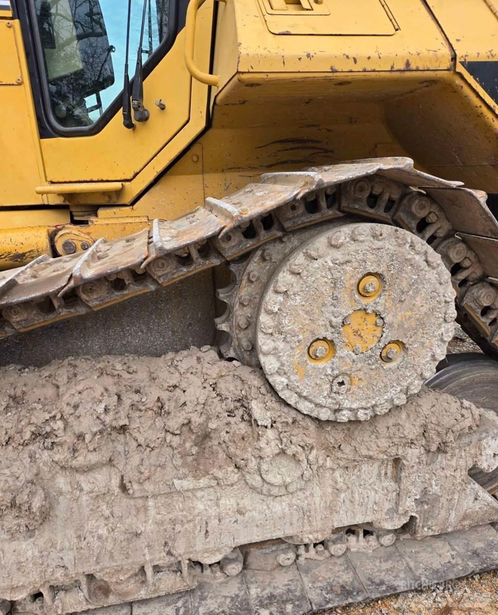 CAT D6M XL Buldožeri gusjeničari