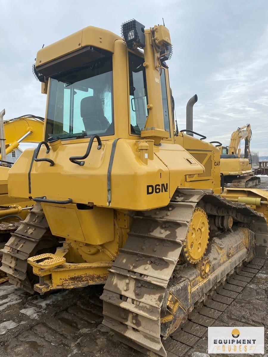 CAT D6N XL Buldožeri gusjeničari