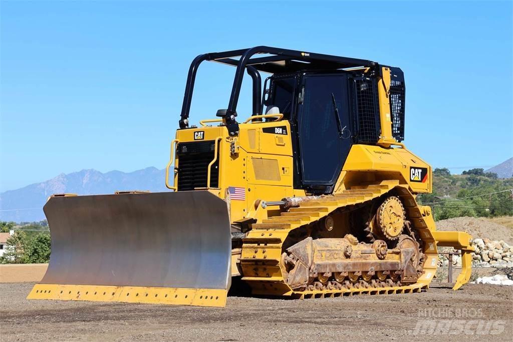 CAT D6N XL Buldožeri gusjeničari