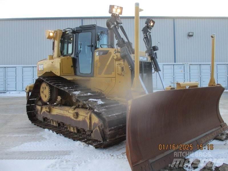 CAT D6T Buldožeri gusjeničari