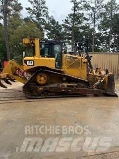 CAT D6T XL Buldožeri gusjeničari