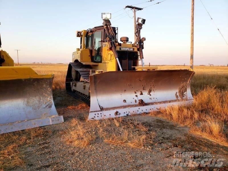 CAT D6T XW Buldožeri gusjeničari