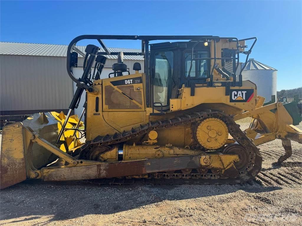 CAT D6T XW Buldožeri gusjeničari