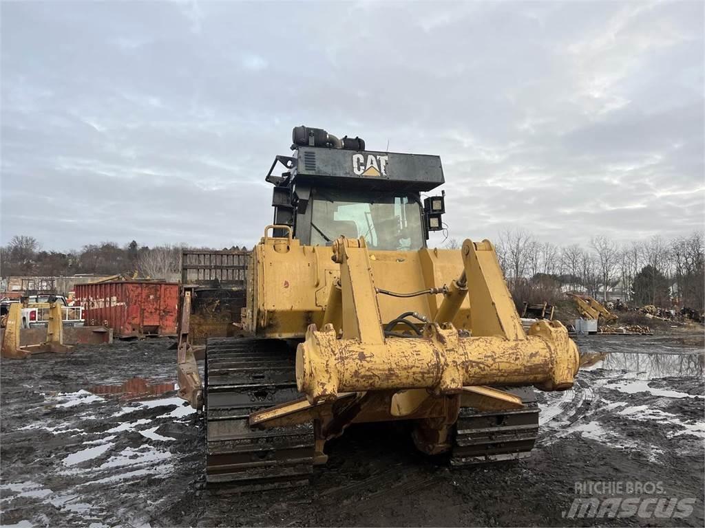 CAT D7E Buldožeri gusjeničari