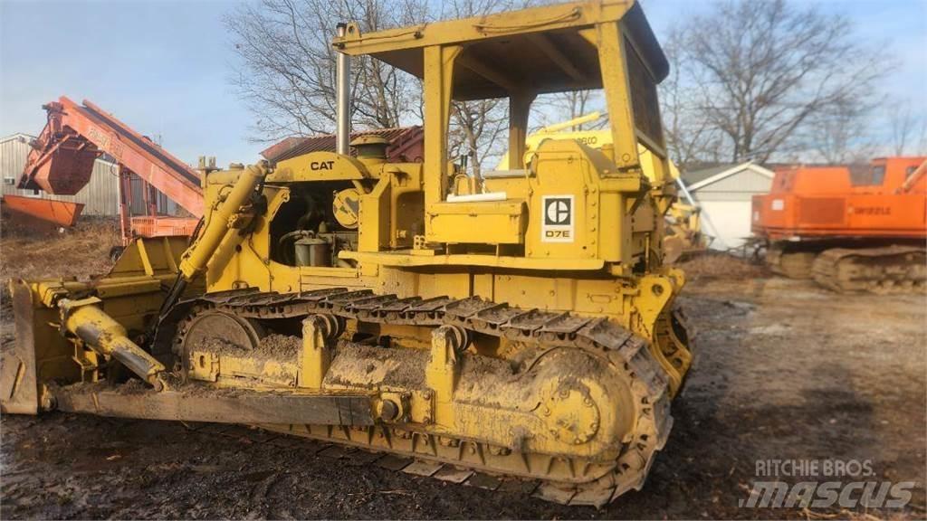 CAT D7F Buldožeri gusjeničari