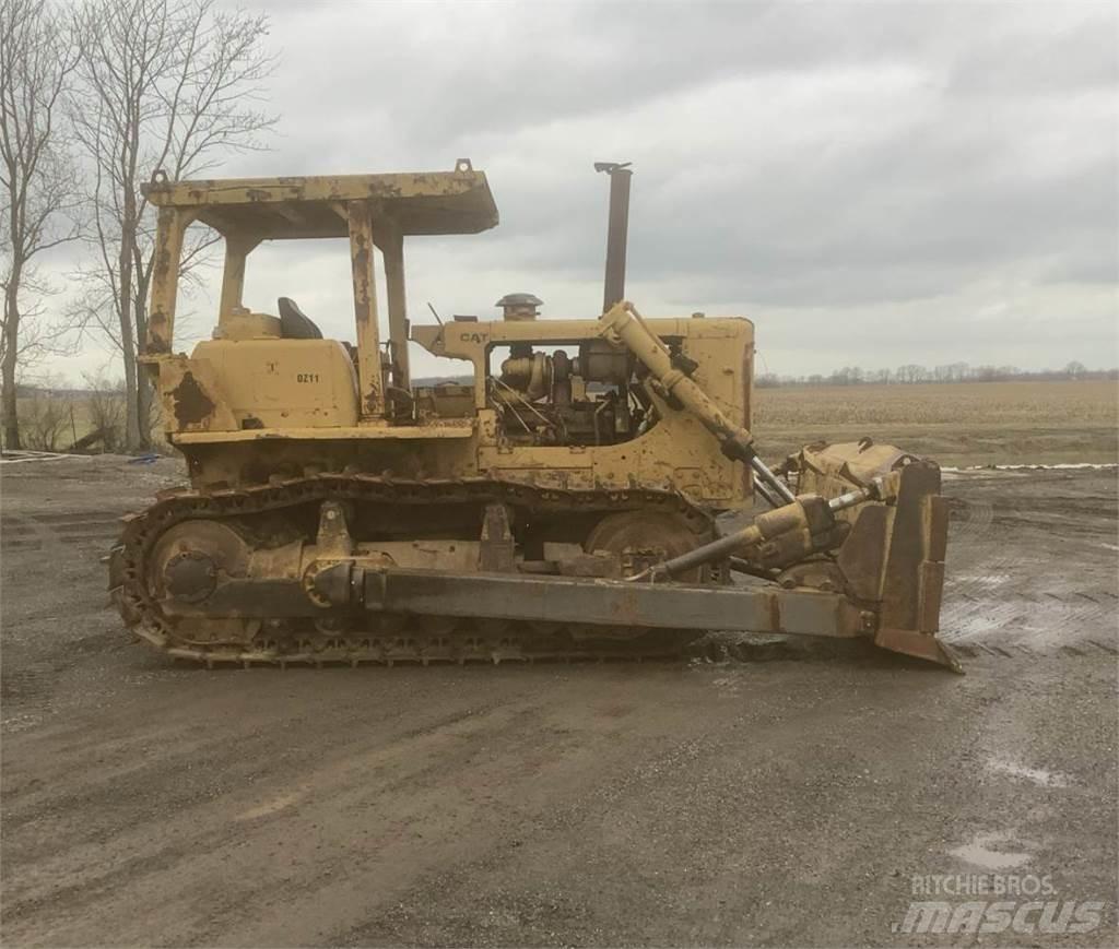 CAT D7F Buldožeri gusjeničari