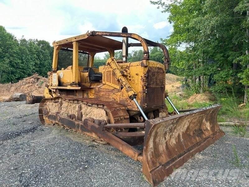 CAT D7F Buldožeri gusjeničari